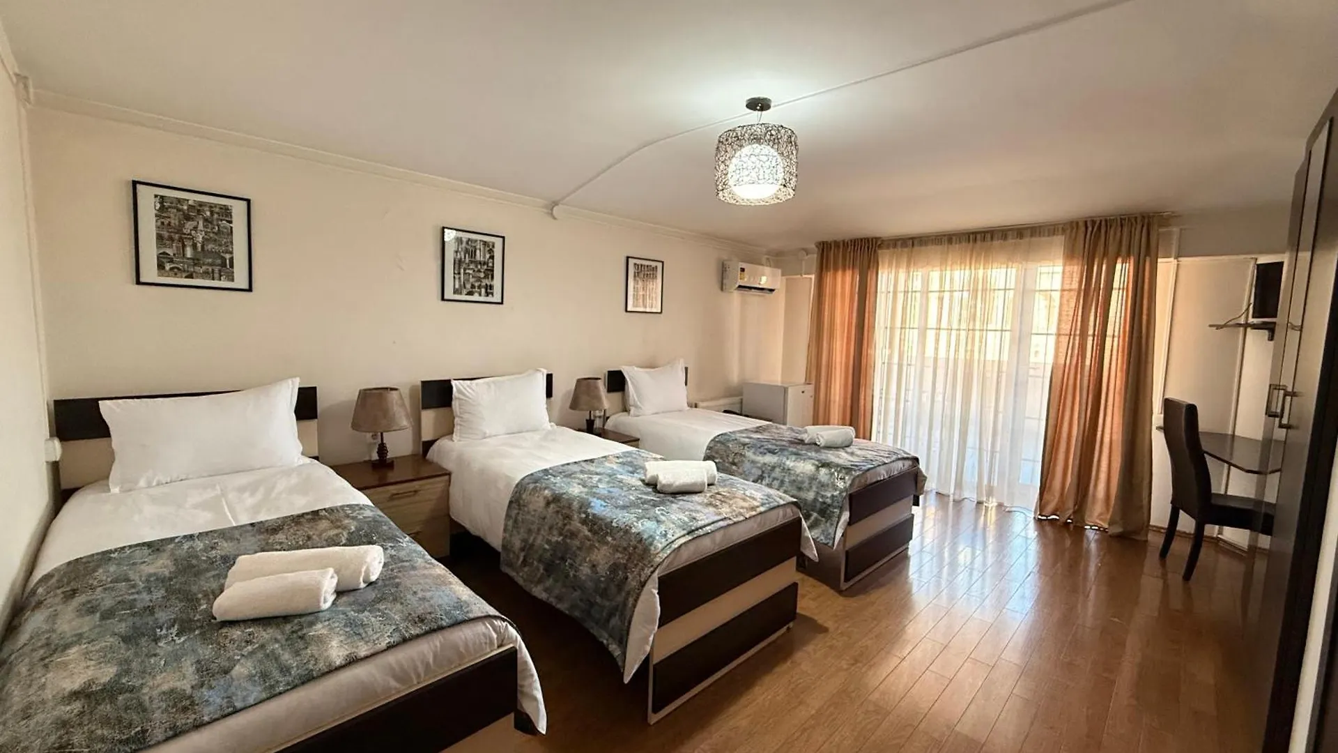 Liva Hotel 第比利斯