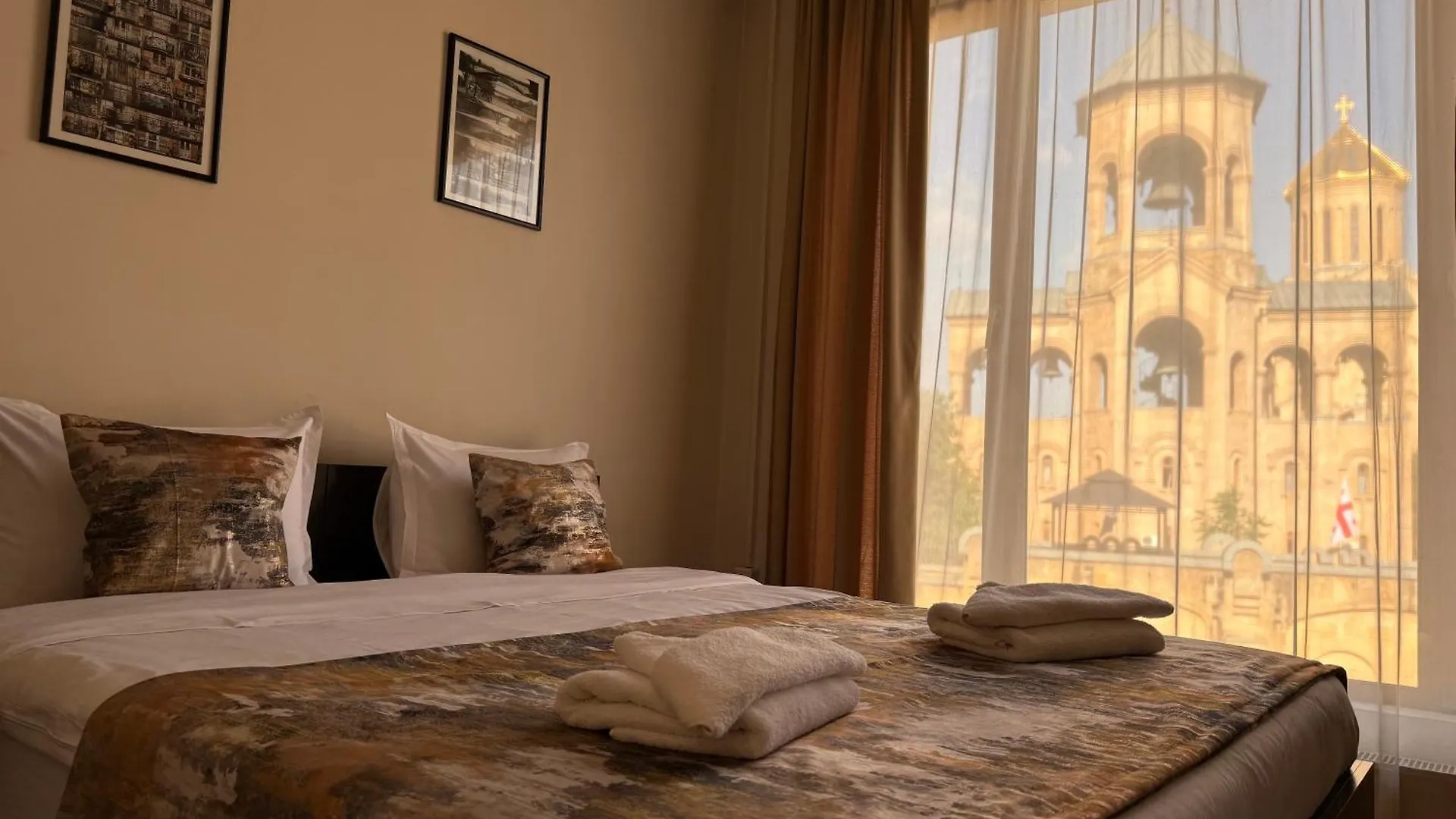 Liva Hotel 第比利斯