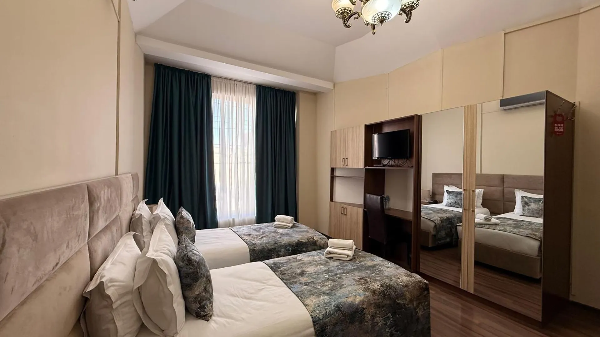 Liva Hotel 第比利斯