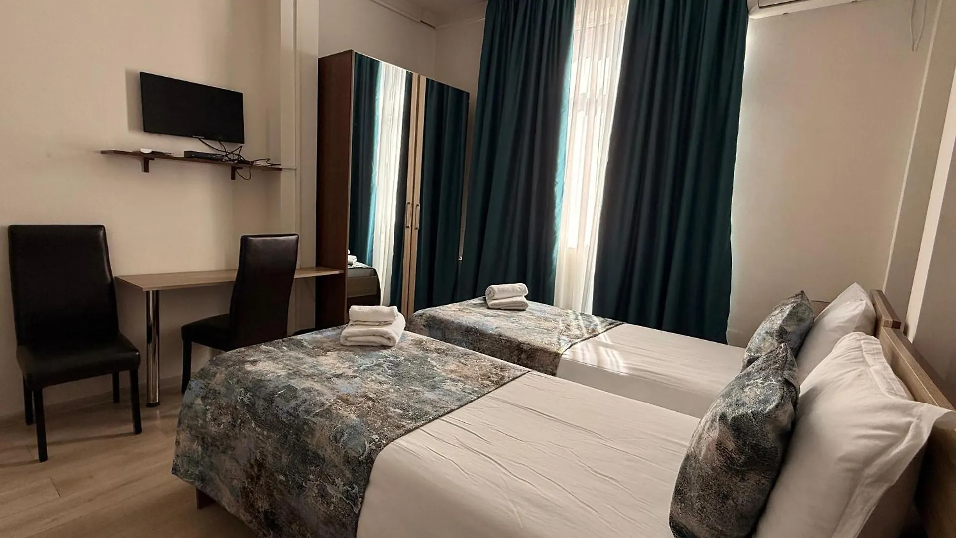 Liva Hotel 第比利斯